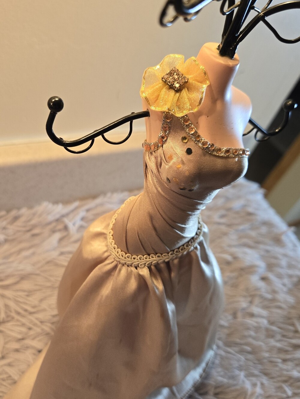 Vintage Look Mannequin Dress Jewelry Stand with Champagne Satin Gown - Picture 4 of 14